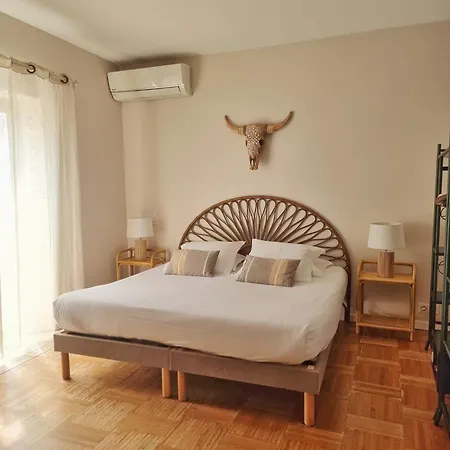 Castillon Des Baux Hotel